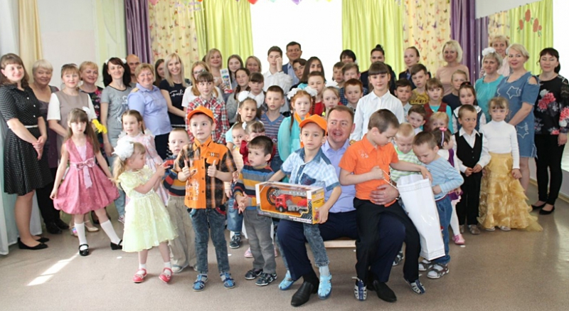 Сотрудники следственного отдела поздравили воспитанников Ижевского социально-реабилитационного центра для несовершеннолетних